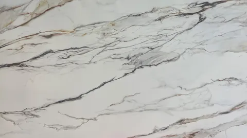 Кварцевый агломерат Calacatta Borghini